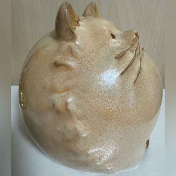 CERAMIC CAT AND CAT SHAPED CANDLE - Picture 16 of 16